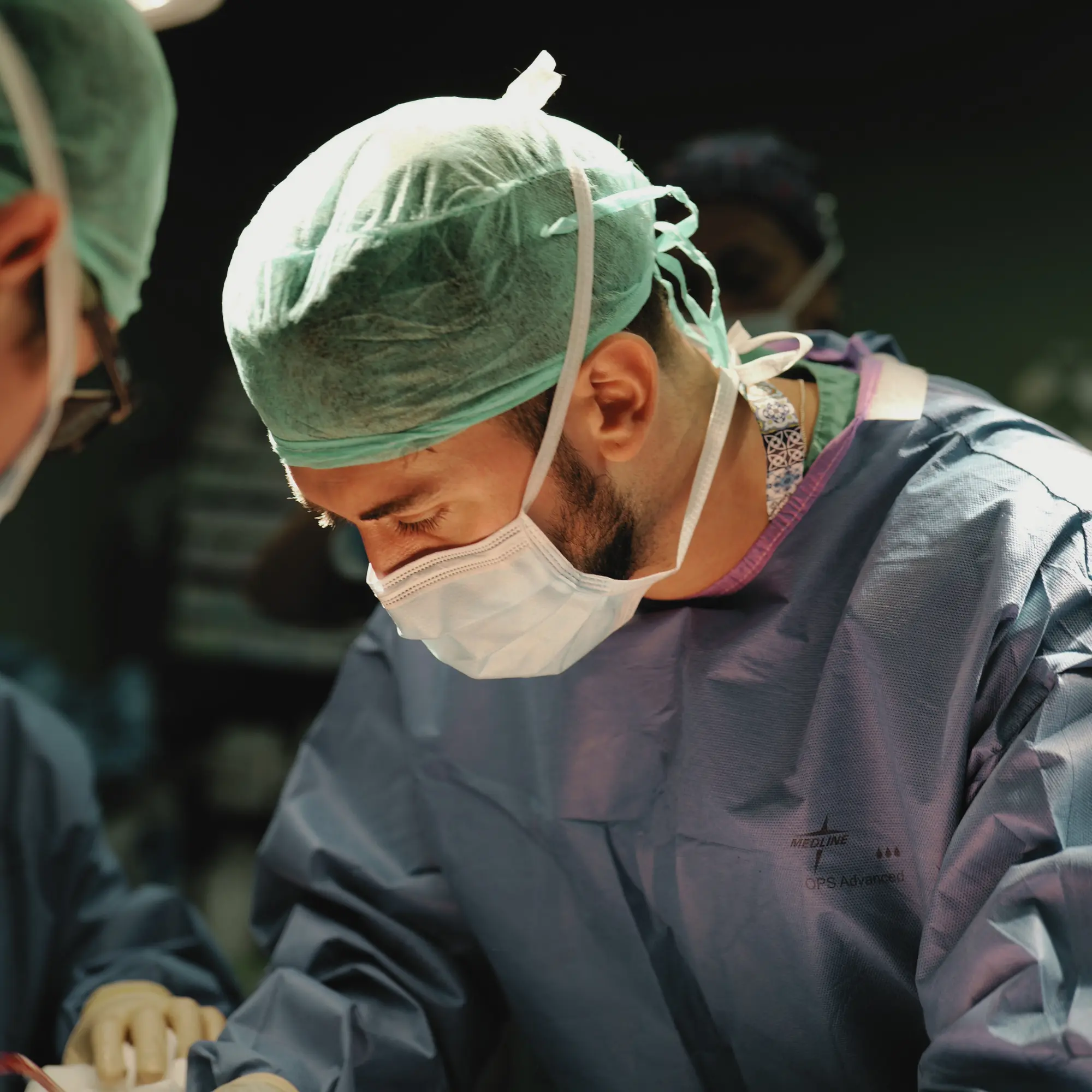 Dr. Javier Alfaro — Cirujano Plástico